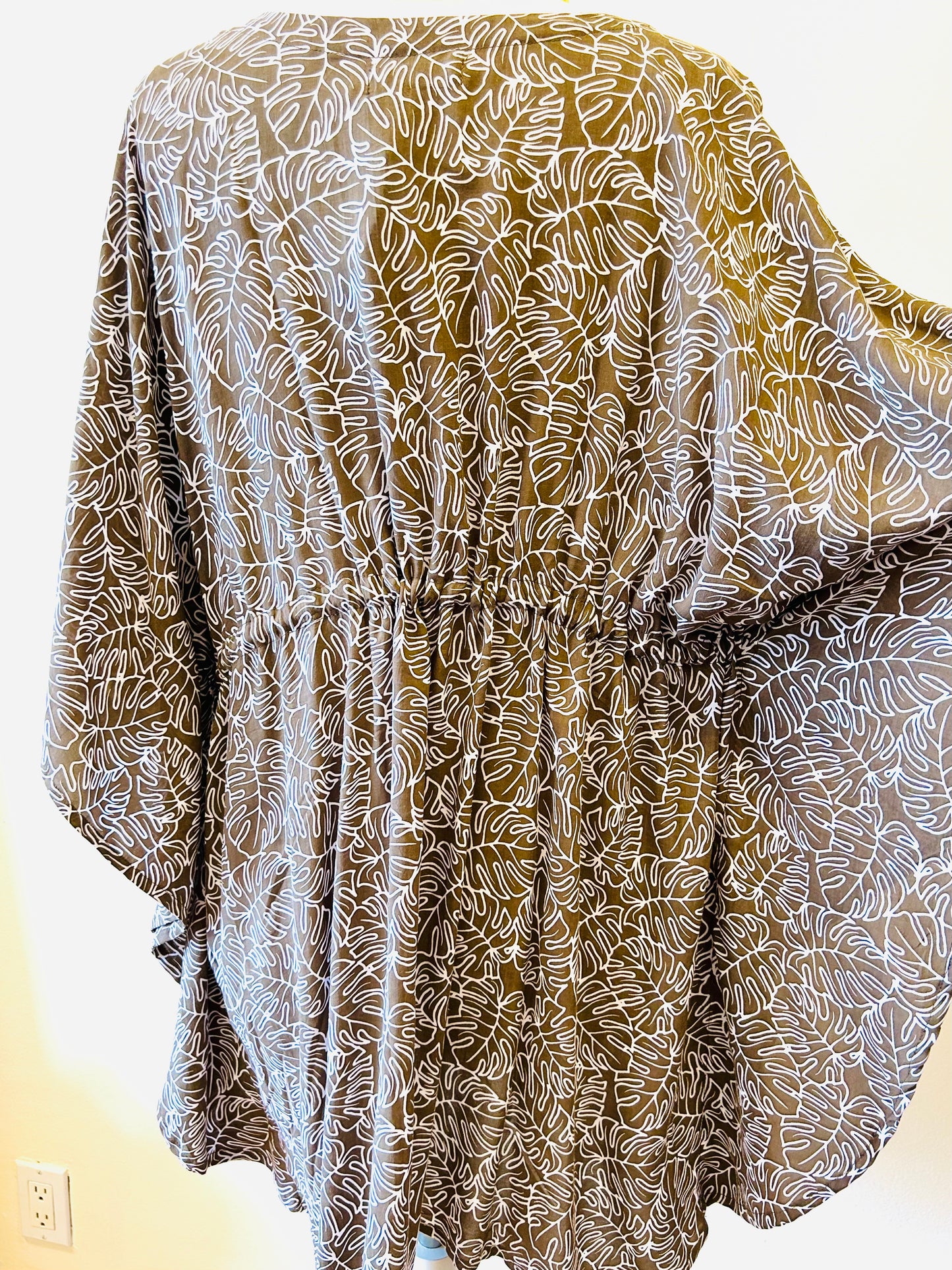 Hawaiian Dress Monstera Brown